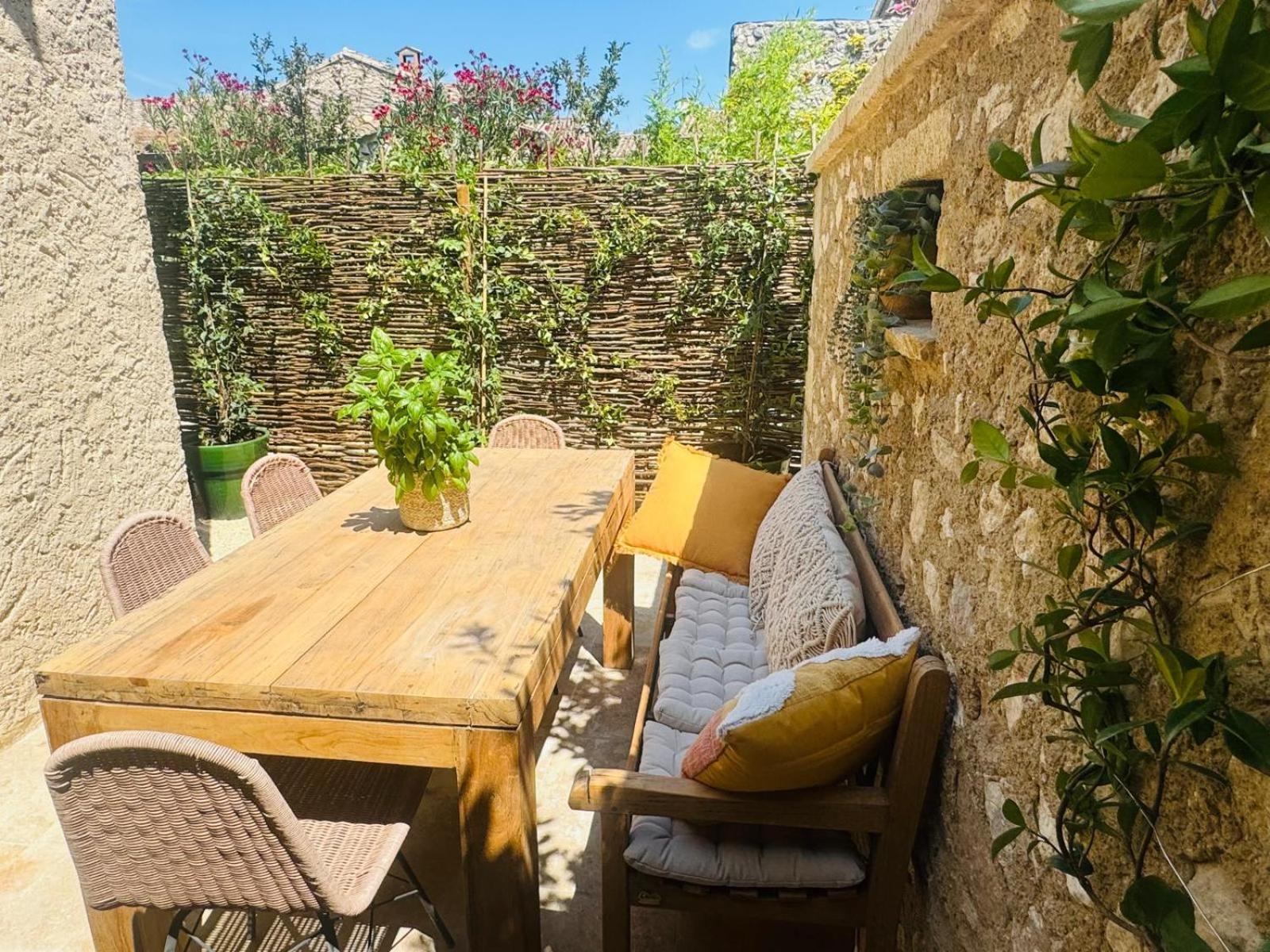 Mas Notre Dame Bed and Breakfast Eygalières Εξωτερικό φωτογραφία